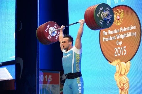 Ilya Ilyin Kazakh Weightlifter Ilya Ilyin Wins Gold Sets Two New World Records