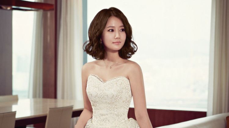 Im Jung-eun Actress Im Jung Eun Marries NonCelebrity Boyfriend at a