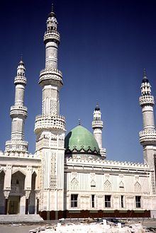 Imam Hussein Mosque httpsuploadwikimediaorgwikipediacommonsthu