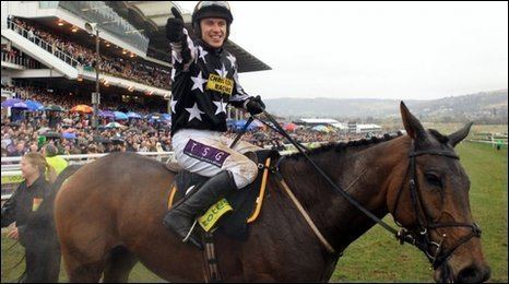 Imperial Commander (horse) BBC Sport Horse Racing Imperial Commander lands Cheltenham Gold Cup