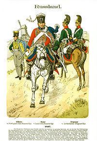 On the top, the title, "Russland" and under it is a painting of a hussar (center) riding on a white horse, with a serious face, while wearing hussar style gala uniform, brown shoes, a red and yellow tight dolman jacket, a blue loose-hanging pelisse over-jacket, a white and brown busby, and beige pants. The army officer (left) standing and looking afar while wearing black shoes, a black and yellow hat, a green and yellow long sleeve, blue and yellow pelisse, and beige pants. Two dragoons (right) riding on a brown horse while wearing a white sash, dragoon helmet, and red and green long sleeves. On the bottom, is an article