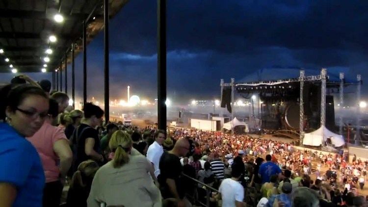 Indiana State Fair stage collapse Indiana State Fair Sugarland Stage Collapses In Storm YouTube