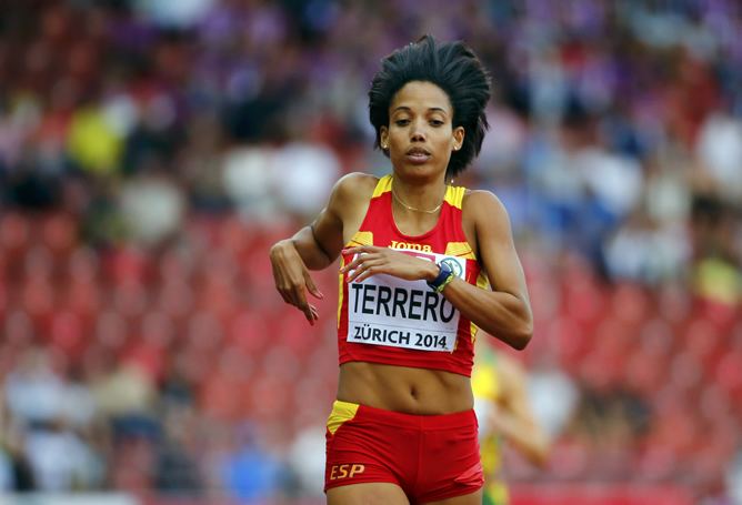 Indira Terrero Indira Terrero bronce en 400 metros Carrusel Deportivo