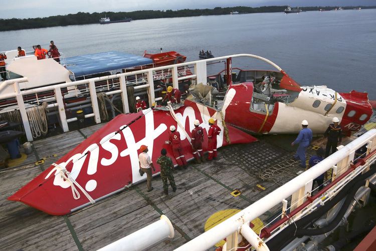 Indonesia AirAsia Flight 8501 Jakarta Indonesia Investigators Rudder Problem Pilot Actions