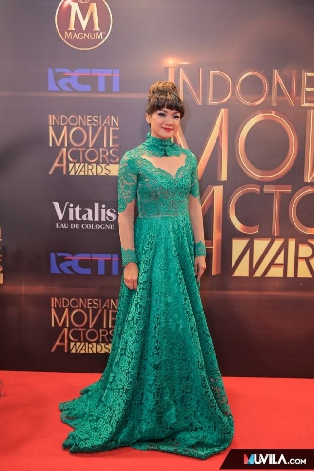 Indonesian Movie Actor Awards Red Carpet Reza Cium Ayushita dan Gaya Klasik Dian Sastrowardoyo