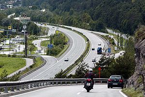 Inn Valley Autobahn httpsuploadwikimediaorgwikipediacommonsthu