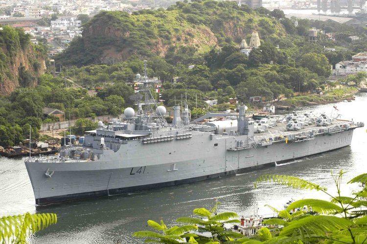 INS Jalashwa (L41) INS Jalashwa Indian Navy amphibious transport dock Indian Defence