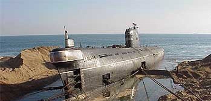 INS Sindhuratna (S59) Mishap off Mumbai coast in Naval submarine INS Sindhuratna seven
