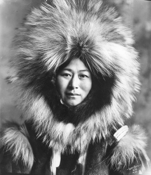 Inuit women Inuit woman Nowadluk experiencehumanitytumblrcom American