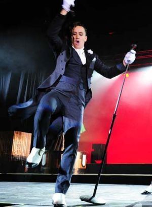 Iota (singer) iOTA falls off stage at Great Gatsby Sydney Premiere