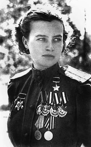 Irina Sebrova FUCK YEAH HISTORY CRUSHES This is Irina Sebrova a Soviet pilot in