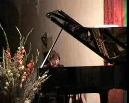 Irina Zaritskaya Irina Zaritskaya playing a fragment of Nocturne by Chopin in