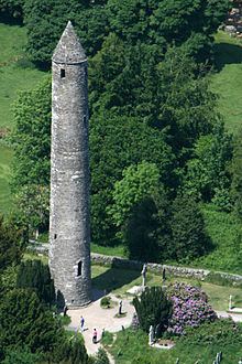 Irish round tower httpsuploadwikimediaorgwikipediacommonsthu