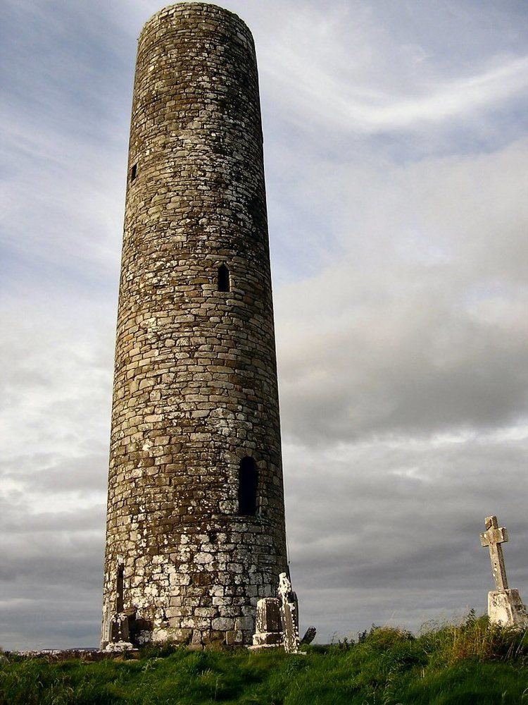 Irish round tower Meelick Irish Round Tower