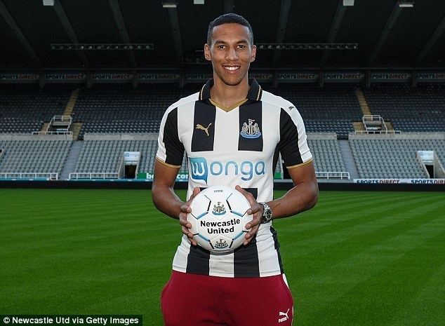 Isaac Hayden Newcastle sign Arsenal midfielder Isaac Hayden on a fiveyeardeal