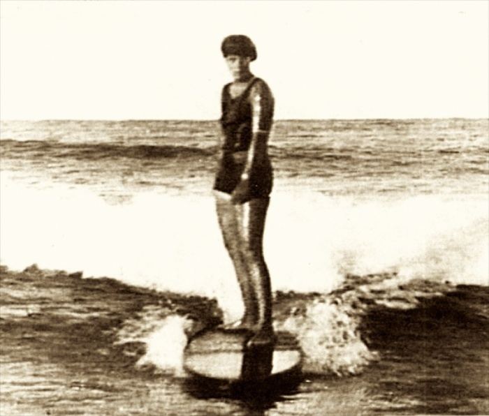 Isabel Letham Encyclopedia Of Surfing