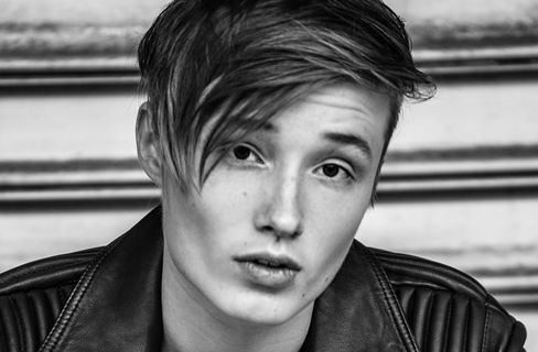 Isac Elliot Isac Elliot