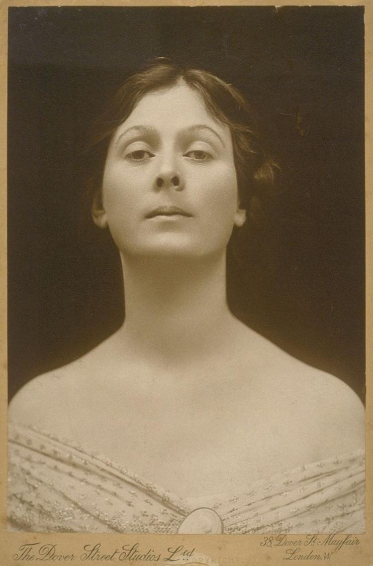 Isadora Duncan httpsuploadwikimediaorgwikipediacommons55