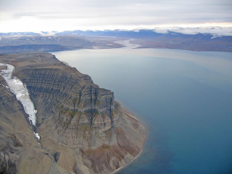 Isfjorden (Svalbard) cruisehandbooknpolarnositeimagesnewisfjorde