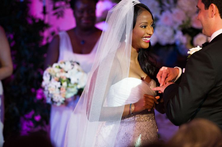 Isha Sesay CNN Anchor Isha Sesay Marries Leif Coorlim In Georgia PHOTOS