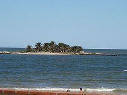 Isla de las Gaviotas, Montevideo httpsuploadwikimediaorgwikipediacommonsthu