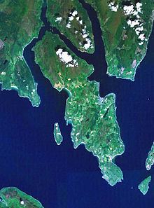 Isle of Bute httpsuploadwikimediaorgwikipediacommonsthu