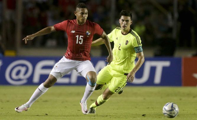 Ismael Díaz (Panamanian footballer) Ismael Daz aclara que no viene como el salvador se requiere el