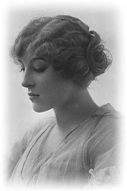 Isobel Elsom Stage Beauty