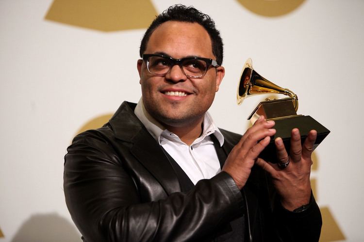 Israel Houghton Israel Houghton ItsTholhuGospel