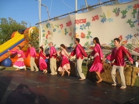 Israeli folk dancing