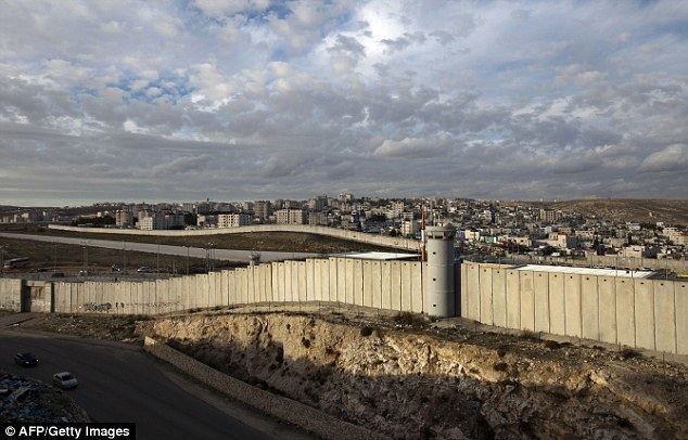Israeli West Bank barrier Scott Walker wants wall like Israel39s West Bank barrier at USMexico