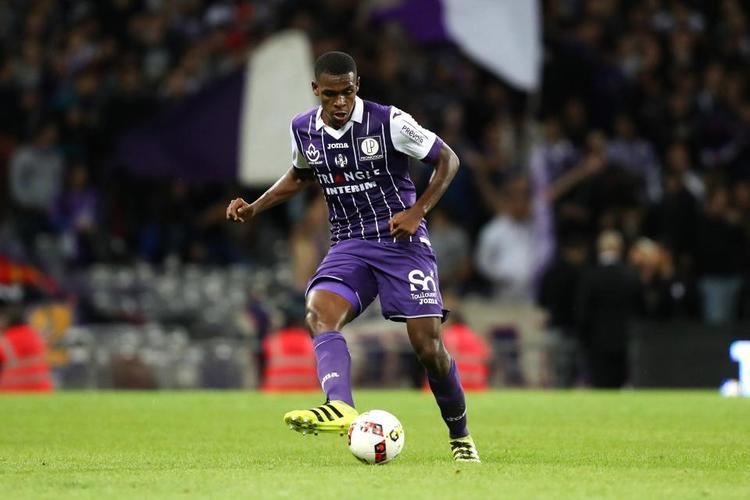 Issa Diop (footballer) Arsenal and Tottenham send scouts to watch the highlyrated Toulouse