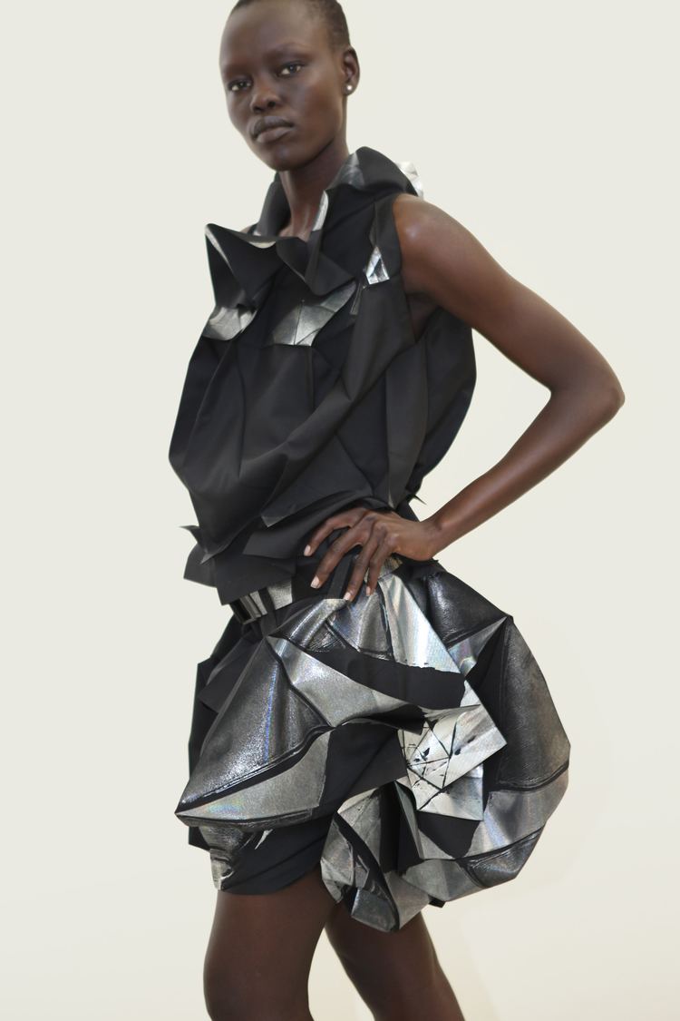 Issey Miyake 132 5 ISSEY MIYAKE AutumnWinter 2012 origami tribute to fashion