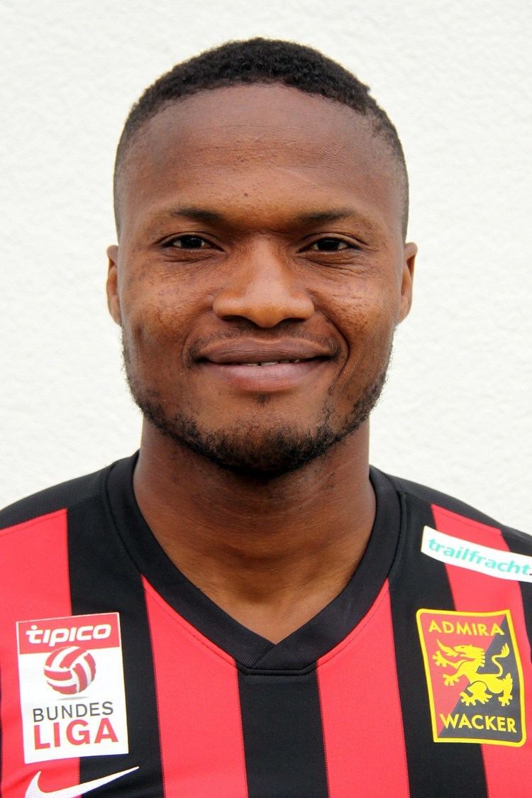 Issiaka Ouédraogo FileIssiaka Ouedraogo FC Admira Wacker Mdling 20152016 02jpg