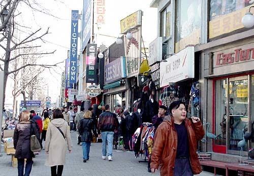 Itaewon Itaewondong Shopping Area Travel Guide Seoul City South Korea