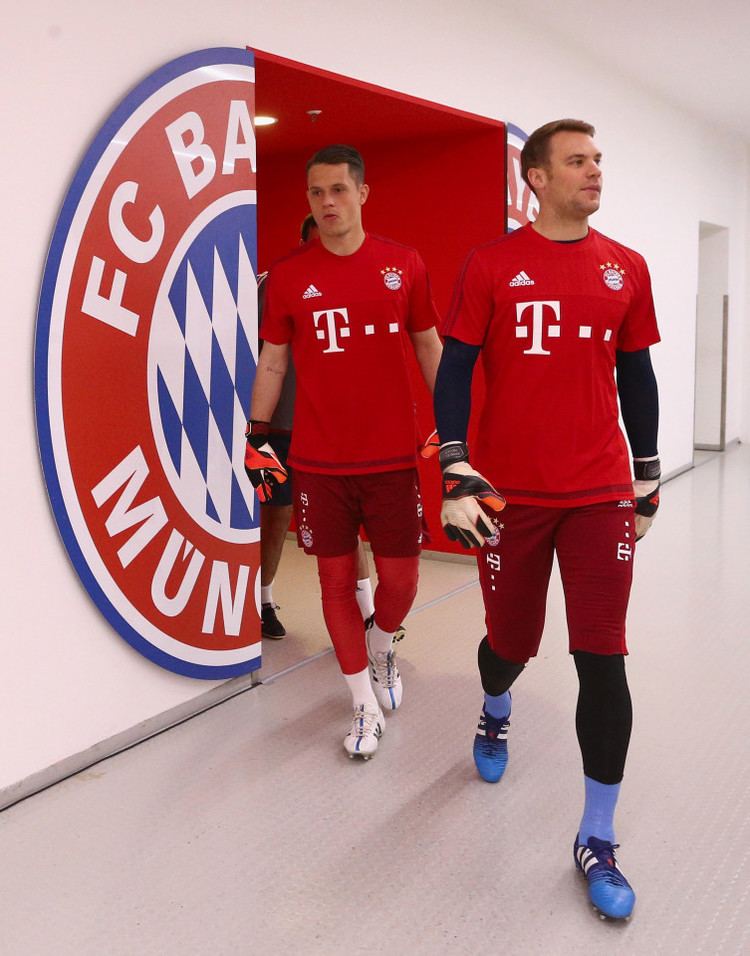 Ivan Lučić (footballer) Goalkeeper set to swap Bayern Munich for Cheltenham if deal can be