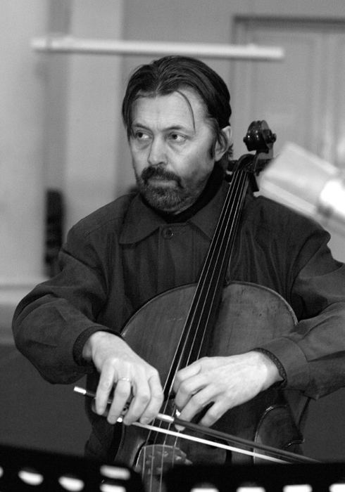 Ivan Monighetti Image gallery of Ivan Monighetti phenomenal modern cellist