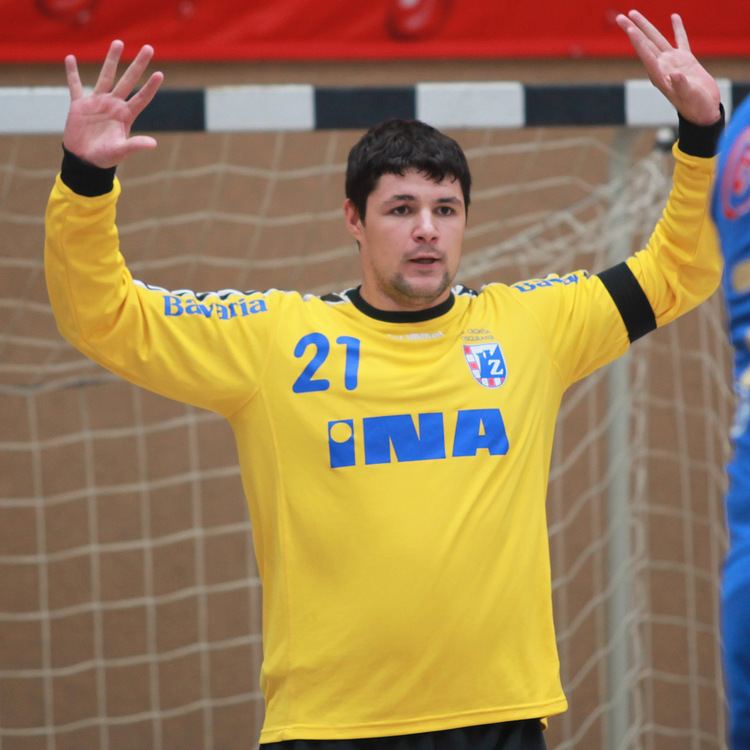 Ivan Pešić (handballer) uploadwikimediaorgwikipediacommonscc6IvanP