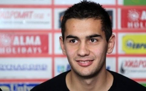 Ivaylo Chochev Young Talent Ivaylo Chochev Set to Join Berbatov in Monaco