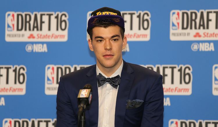 Ivica Zubac Lakers Seek Growth from 39Developing39 Zubac Los Angeles Lakers
