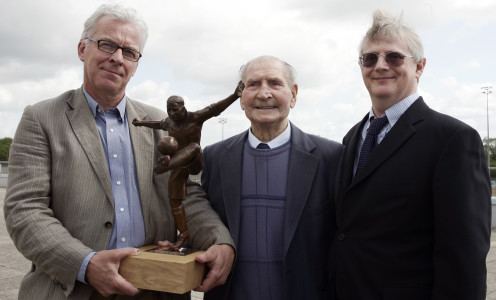 Ivor Powell Statue unveiled of football legend Ivor Powell MBE Team Bath
