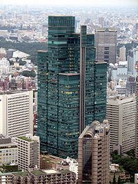 Izumi Garden Tower httpsuploadwikimediaorgwikipediacommonsthu