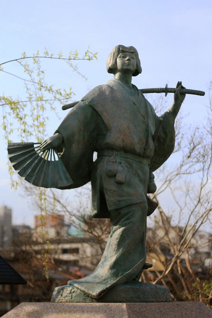 Izumo no Okuni Izumo no Okuni statue Statue d39Izumo no Okuni Voici ce q Flickr