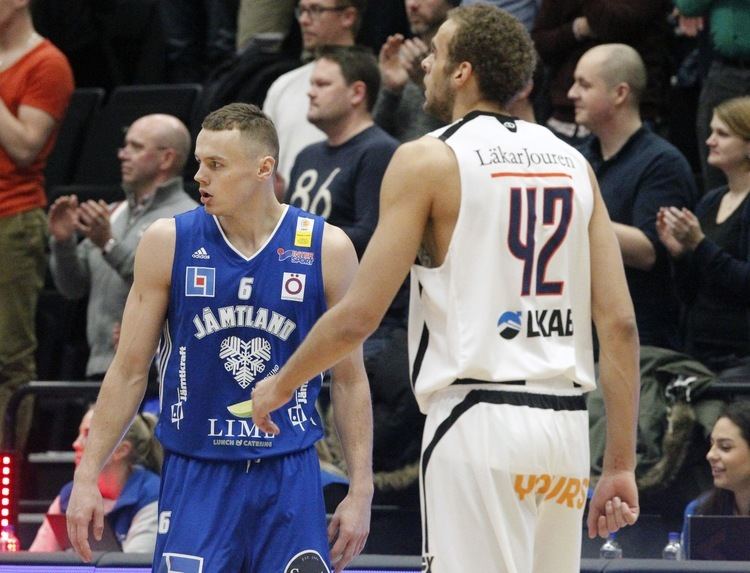 Jaan Puidet Puidet uttagen till Estlands landslag Basketfeber