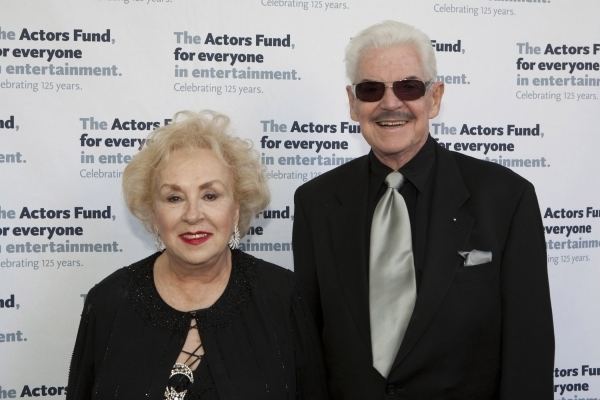 Jack Betts Flash Doris Roberts and More Attend Jack Betts IT GOES LIKE THIS