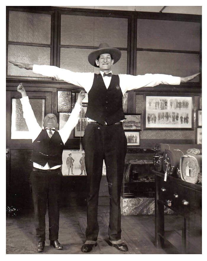 Jack Earle Jack Earle The tallest man El Paso Texas