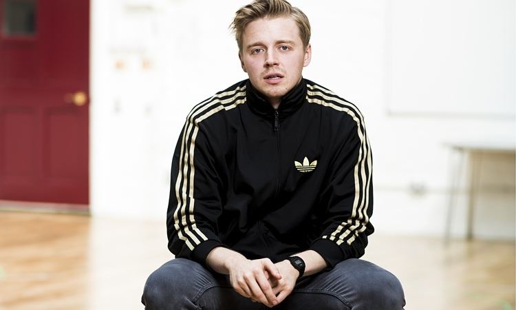 Jack Lowden Jack Lowden Method acting I39d rather fanny around