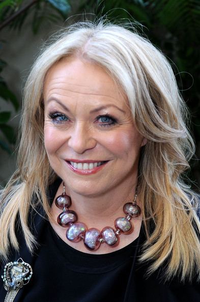 Jacki Weaver JackiWeaverBestActressSupportingRole1qhtysiPA5pljpg