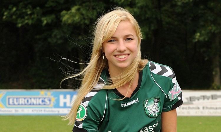 Jackie Groenen Chelsea signup new girl Jackie Groenen to bolster side as