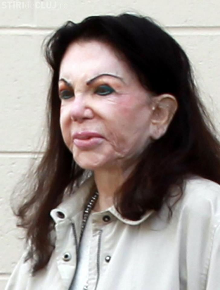 Jackie Stallone Jackie Stallone 92 cakes on heavy makeup for trip to